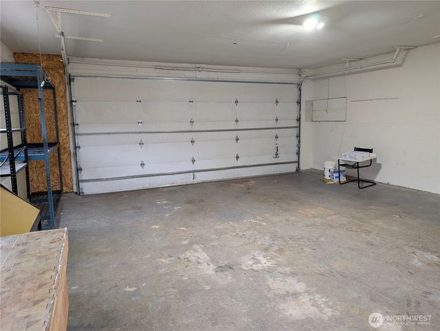 2111 5th Street SW, Puyallup, WA 98371