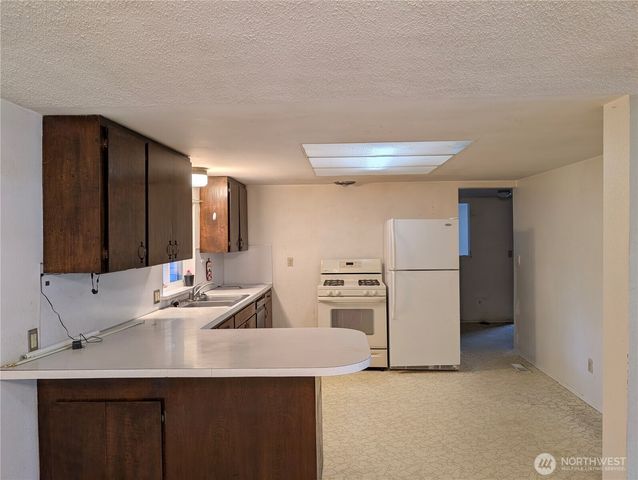 2111 5th Street SW, Puyallup, WA 98371