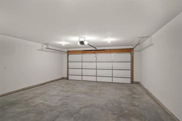 305 S Jefferson Street, Spring Hill, KS 66083