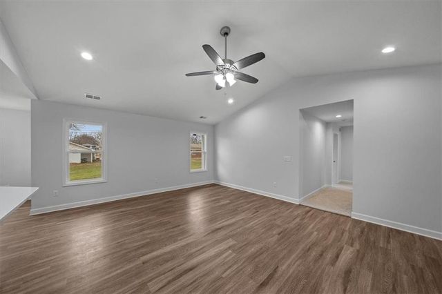 305 S Jefferson Street, Spring Hill, KS 66083