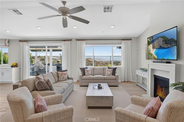 1882 Pele Way, Corona, CA 92882