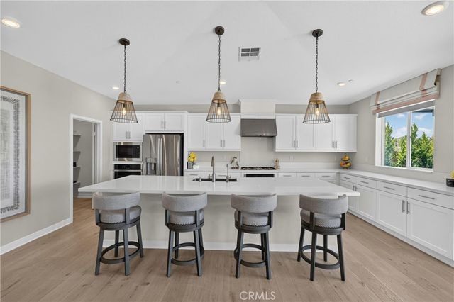 1882 Pele Way, Corona, CA 92882