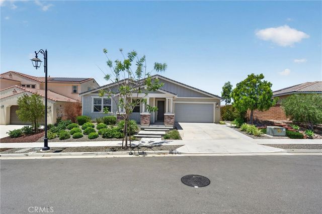 1882 Pele Way, Corona, CA 92882