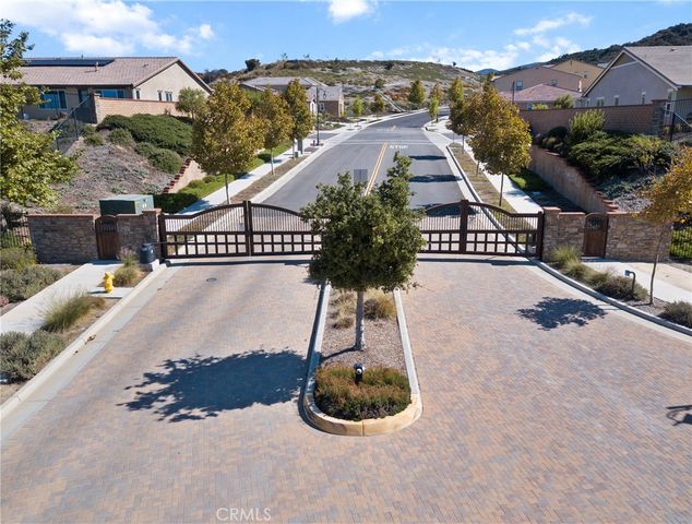 1882 Pele Way, Corona, CA 92882