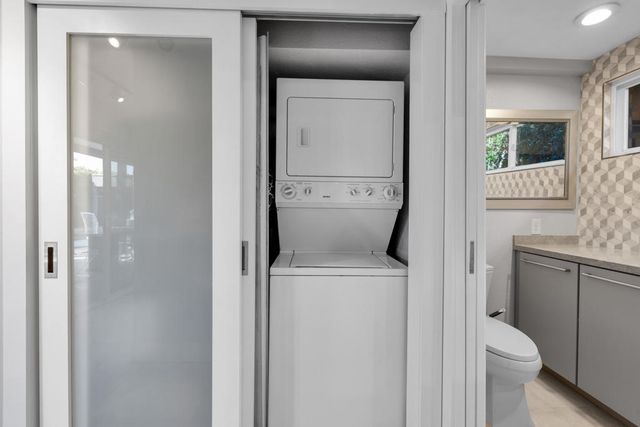 279 W Overlook Road, Palm Springs, CA 92264