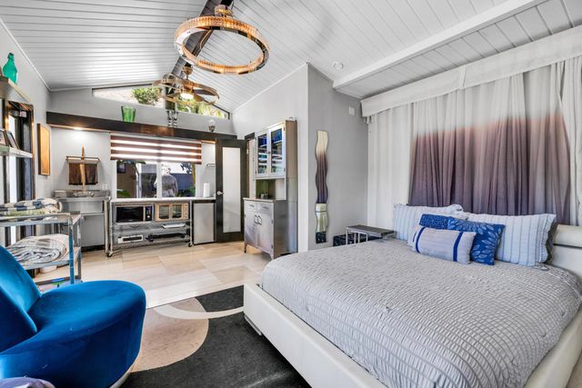 279 W Overlook Road, Palm Springs, CA 92264