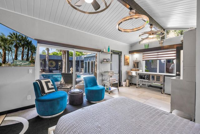 279 W Overlook Road, Palm Springs, CA 92264