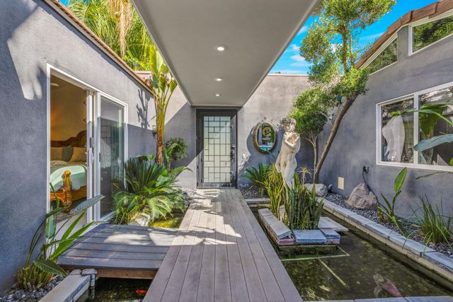 279 W Overlook Road, Palm Springs, CA 92264