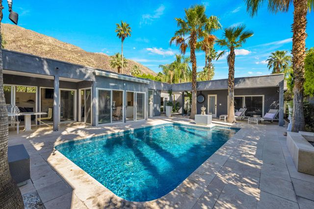 279 W Overlook Road, Palm Springs, CA 92264