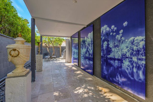 279 W Overlook Road, Palm Springs, CA 92264