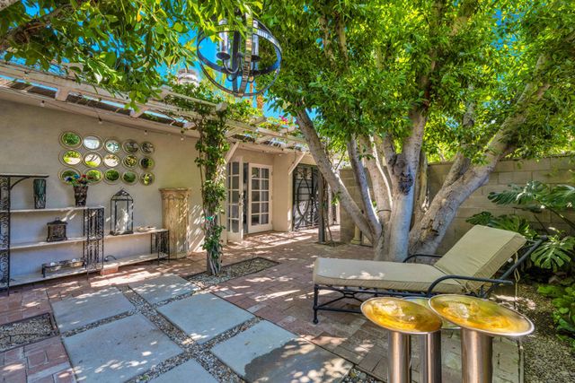 279 W Overlook Road, Palm Springs, CA 92264