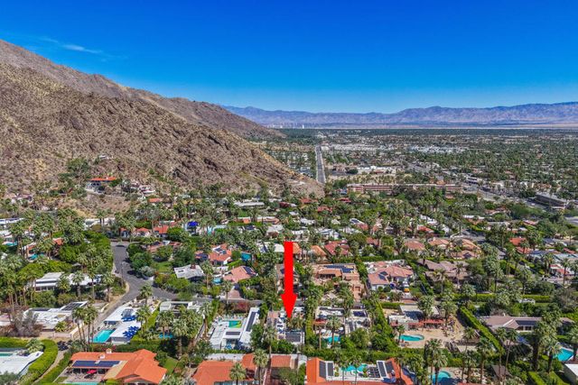 279 W Overlook Road, Palm Springs, CA 92264