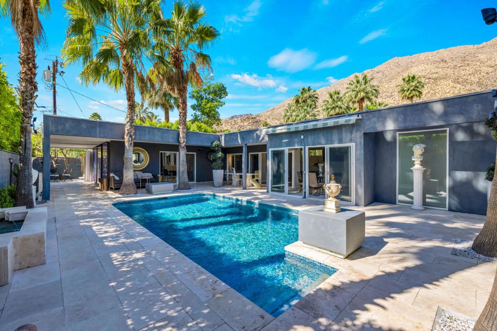 279 W Overlook Road, Palm Springs, CA 92264