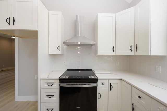 2249 Lipscomb Road, Moneta, VA 24121