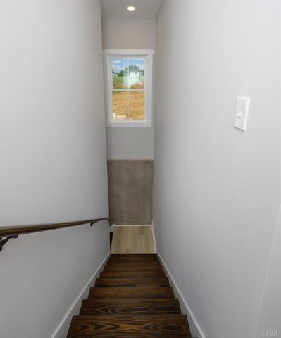 2249 Lipscomb Road, Moneta, VA 24121