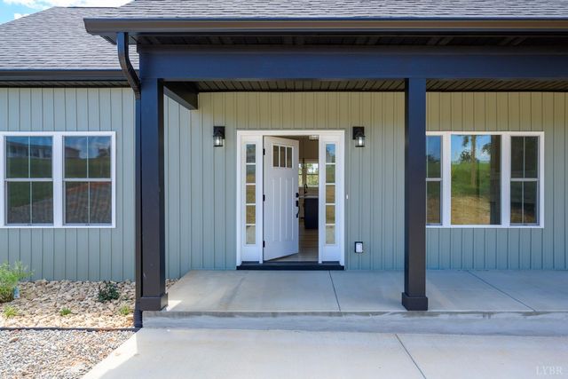 2249 Lipscomb Road, Moneta, VA 24121