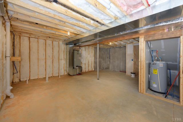 2249 Lipscomb Road, Moneta, VA 24121