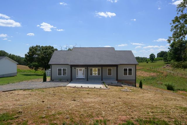 2249 Lipscomb Road, Moneta, VA 24121