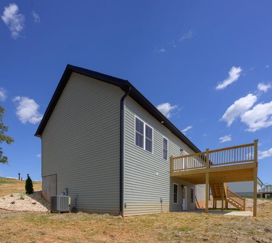 2249 Lipscomb Road, Moneta, VA 24121