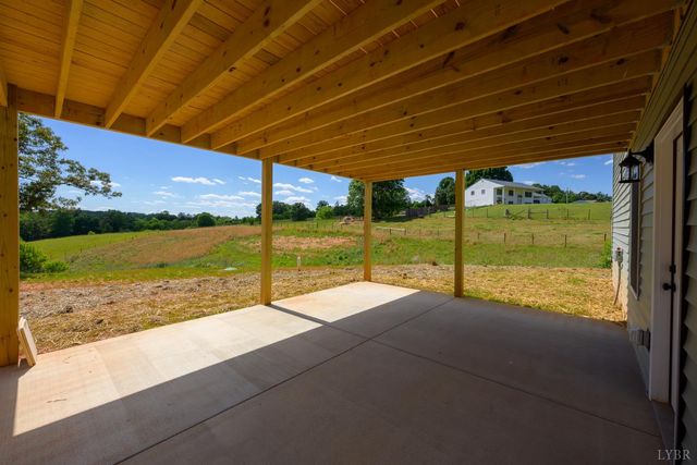 2249 Lipscomb Road, Moneta, VA 24121