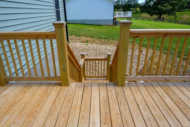 2249 Lipscomb Road, Moneta, VA 24121