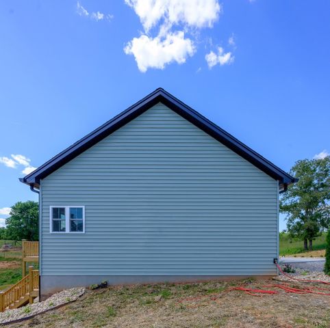 2249 Lipscomb Road, Moneta, VA 24121