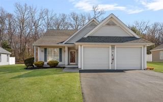 21 Cambridge Circle, Smithfield, RI 02917