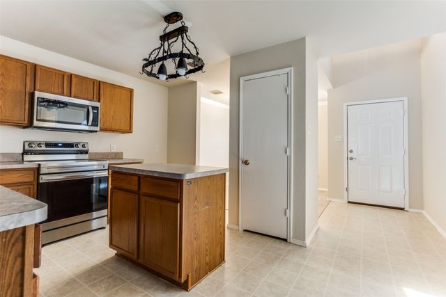 404 Oxford Drive, Wylie, TX 75098