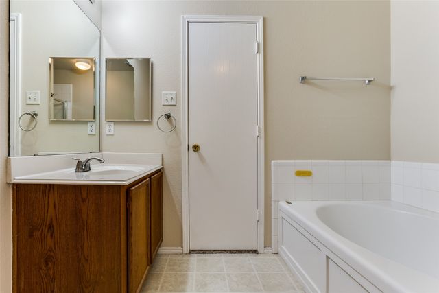 404 Oxford Drive, Wylie, TX 75098