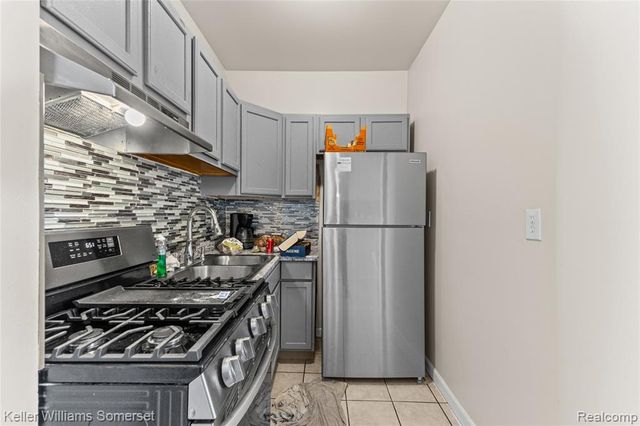 13660 Ohio Street, Detroit, MI 48238