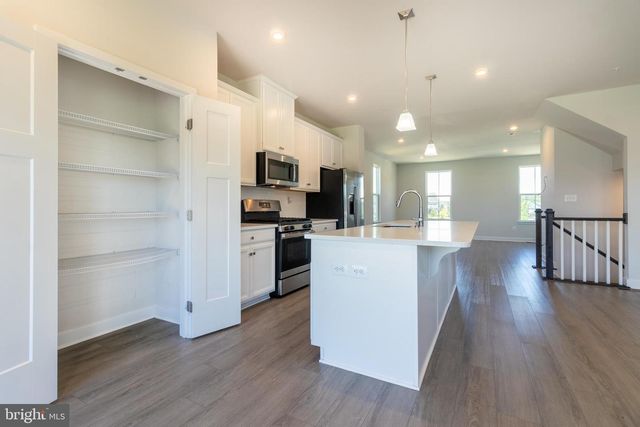 8100 PRIMROSE LN, Laurel, MD 20723