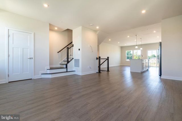 8100 PRIMROSE LN, Laurel, MD 20723