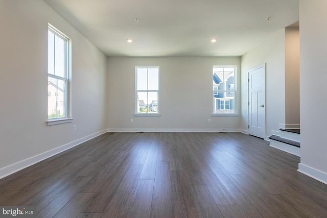 8100 PRIMROSE LN, Laurel, MD 20723