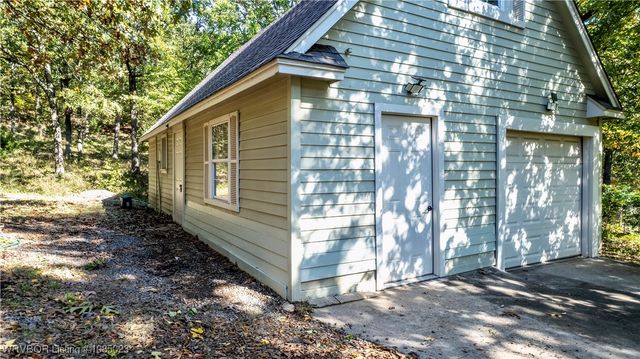 203 Pendergrass Street, Muldrow, OK 74948