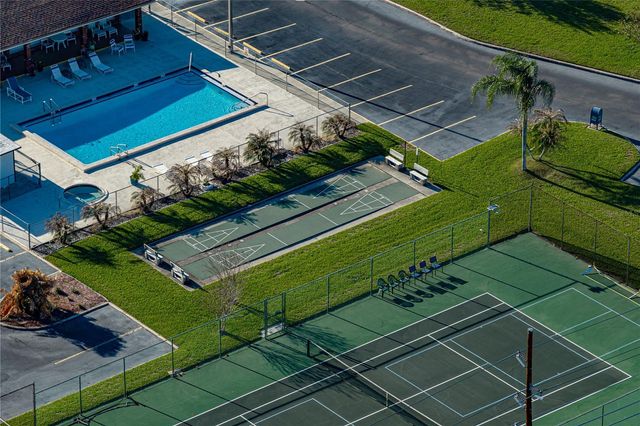 466 LAKE CAROLYN CIRCLE, Lakeland, FL 33813