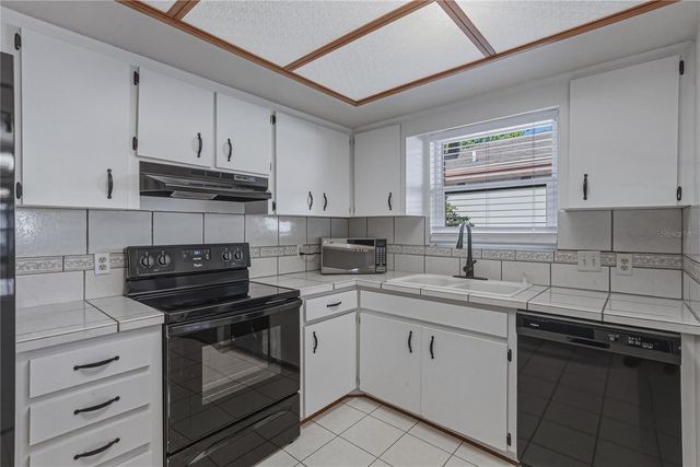 466 LAKE CAROLYN CIRCLE, Lakeland, FL 33813