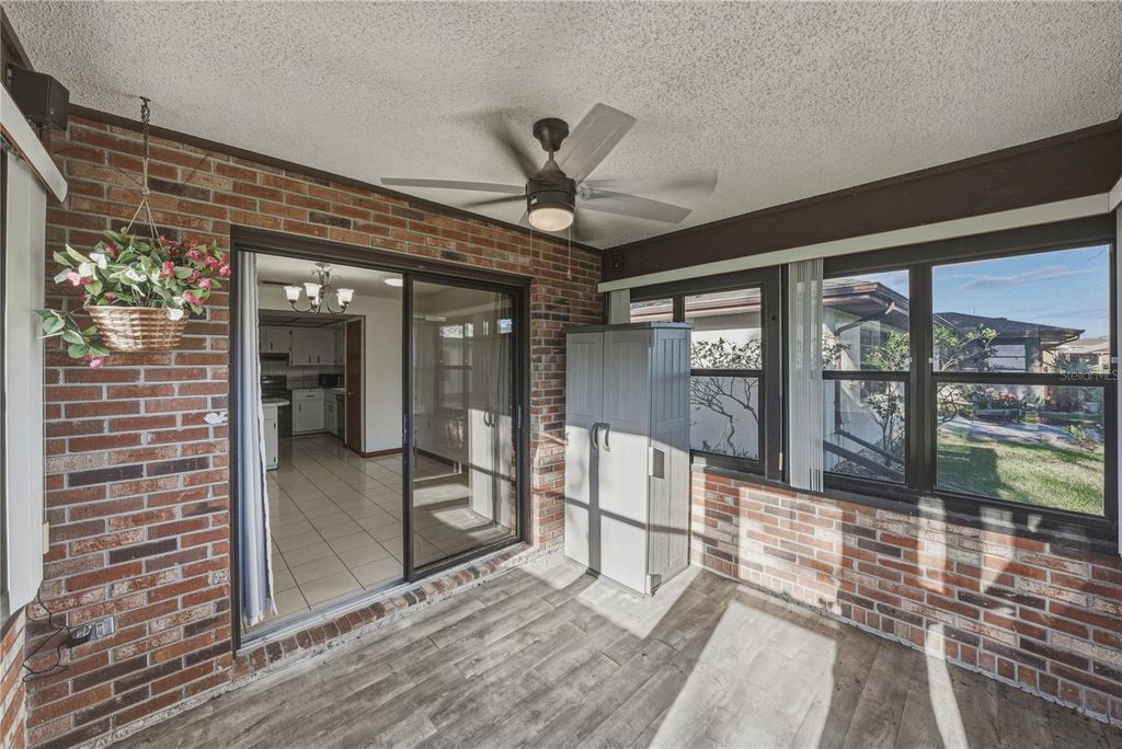 Image 23 of property listing at 466 LAKE CAROLYN CIRCLE, Lakeland, FL 33813