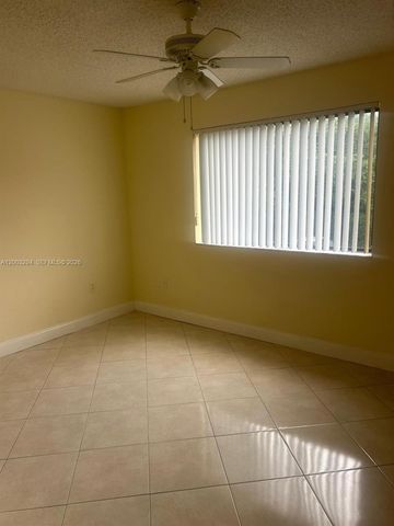 3204 Coral Lake Ln 3204, Coral Springs, FL 33065