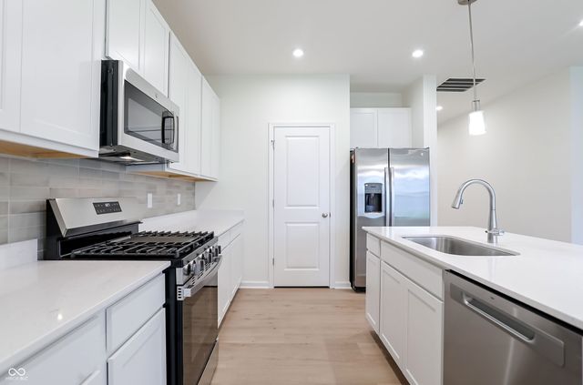 2031 Foothill Drive, Greenfield, IN 46140