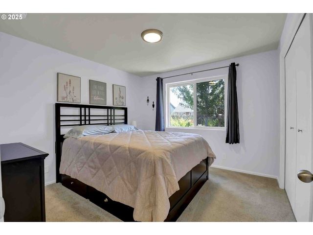 5986 ROMBAUER Rd, Eugene, OR 97402