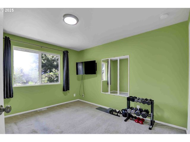 5986 ROMBAUER Rd, Eugene, OR 97402