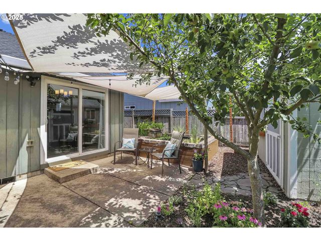 5986 ROMBAUER Rd, Eugene, OR 97402