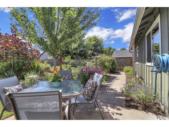 5986 ROMBAUER Rd, Eugene, OR 97402