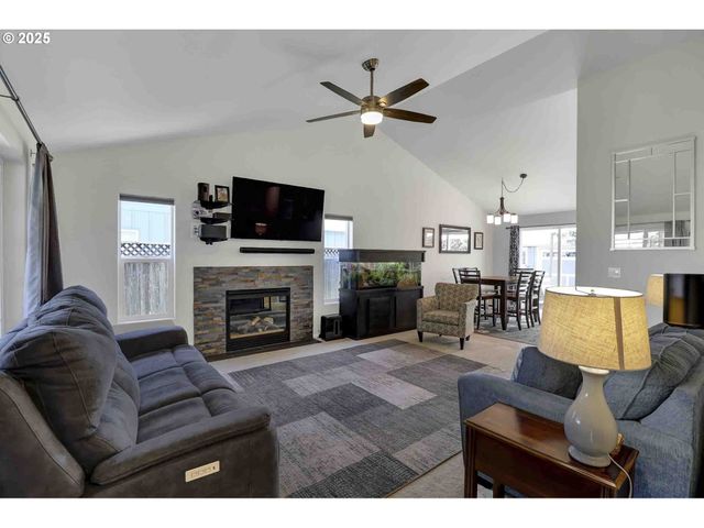 5986 ROMBAUER Rd, Eugene, OR 97402
