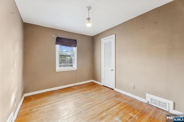 39-02 Taylor Road, Fair Lawn, NJ 07410