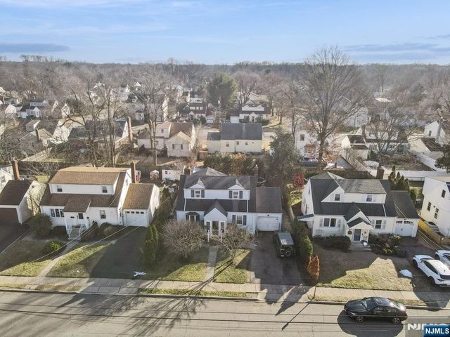 39-02 Taylor Road, Fair Lawn, NJ 07410