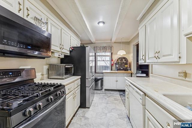 39-02 Taylor Road, Fair Lawn, NJ 07410