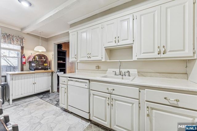 39-02 Taylor Road, Fair Lawn, NJ 07410