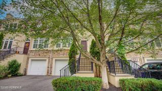 56 W Aspen Way, Aberdeen, NJ 07747