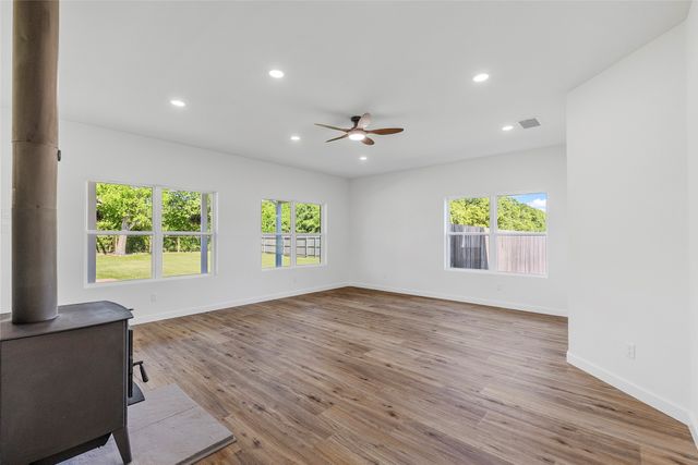 319 Whippoorwill Drive, Wills Point, TX 75169